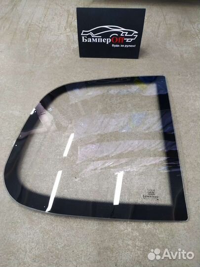 Стекло заднее глухое Шевроле Нива