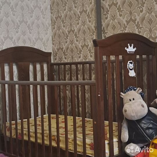 Детская кроватка