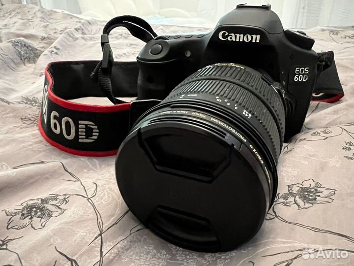 Зеркальный фотоаппарат canon вспышка, сумка