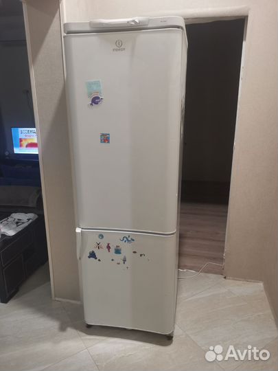 Холодильник витрина бу
