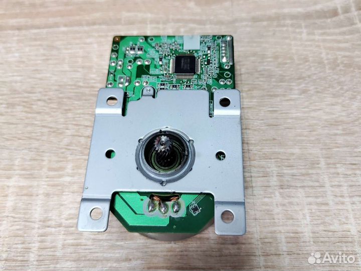 Двигатель 302J031020 kyocera FS-2020D