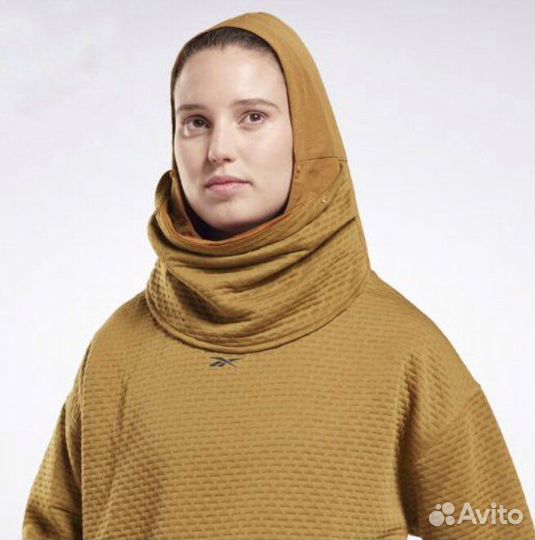 Новый женский спортивный костюм Reebok размер S