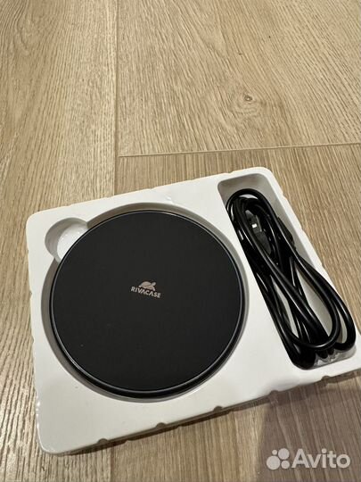 Беспроводное зарядное устройство rivacase