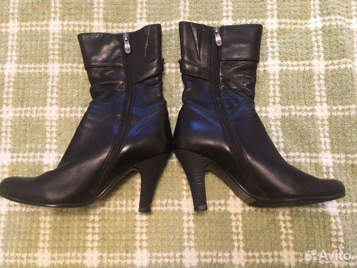 Демисезонные женские полусапожки Deyimoda