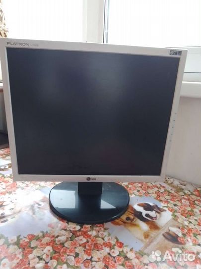 Монитор LG flatron L1753S
