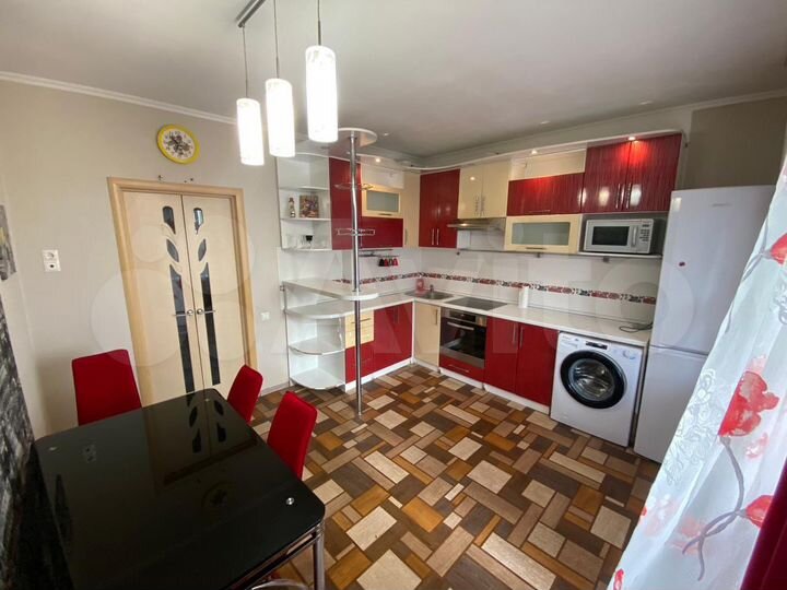 2-к. квартира, 85 м², 10/17 эт.