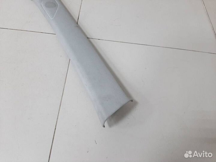 Обшивка стойки Volkswagen Jetta 5K 2011