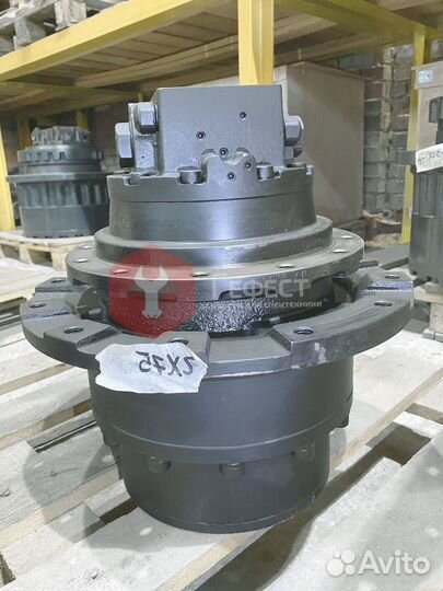 Бортовой редуктор Hitachi ZX70-HHE 9224123