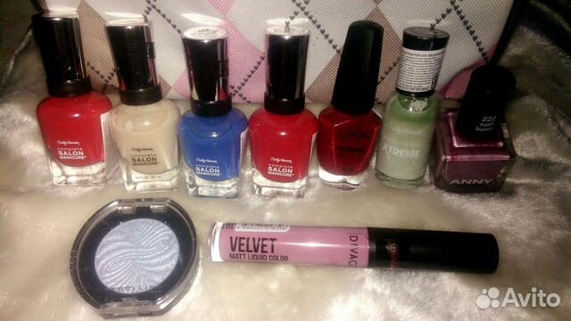 Лак для ногтей из Золотого Яблока