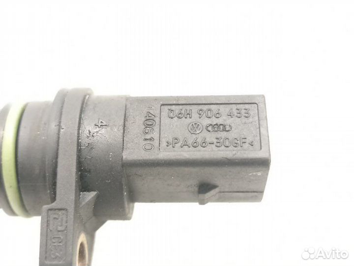 Датчик положения коленвала Audi A5 8T 2.0 cdnc