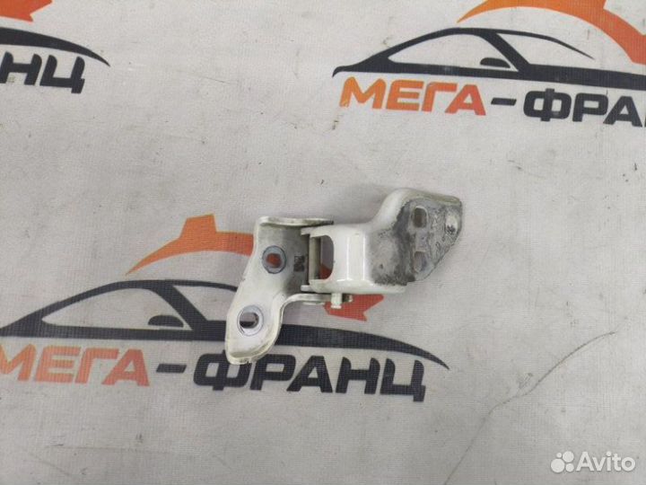 Петля двери передняя правая Peugeot Boxer