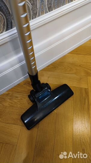 Вертикальный пылесос 2 в 1 циклонного типа