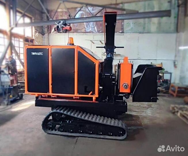 Измельчитель веток самоходный