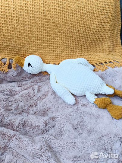 Гусь обнимусь