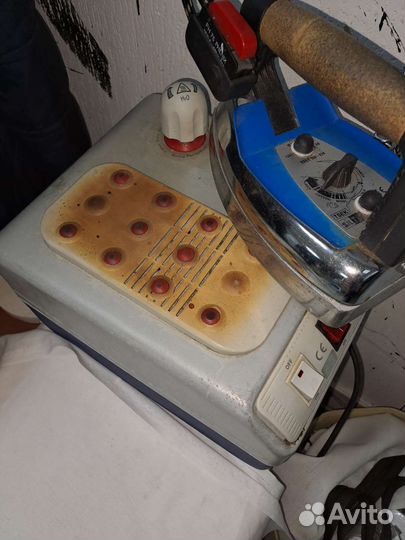 Утюг с парогенератором,на 2 литра