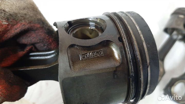 Шатун с поршнем Ford Transit 2.2