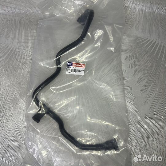 Патрубок системы охлаждения Volvo 32382362