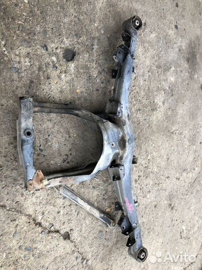 Подрамник задний bmw 5 e 34