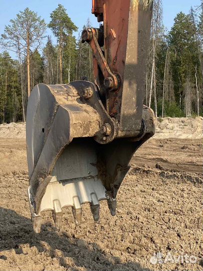 Гусеничный экскаватор Hitachi ZX200LC-5G, 2020