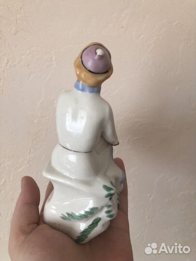 Статуэтка фарфор фигуристка