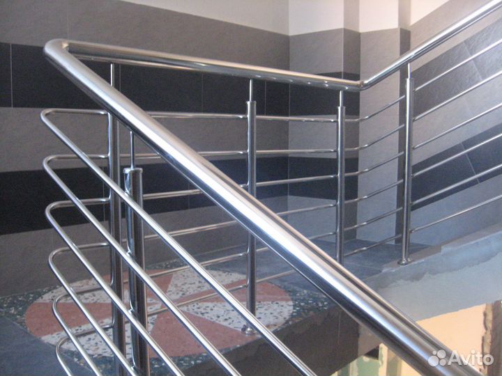 Помощник сварщика, монтажник-водитель