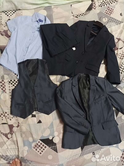 Школьный костюм для мальчика 122 серый