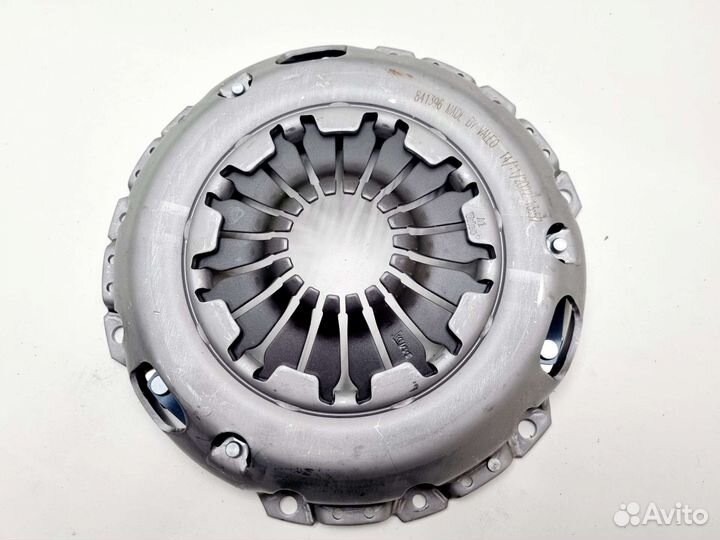 Сцепление ford focus 2 1.8 125 л Valeo