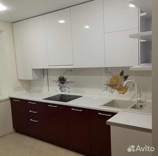 Кухня до потолка 