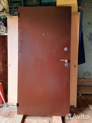 Металлическая дверь бу