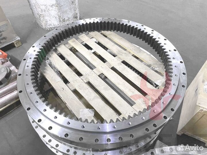 Опорно-поворотный круг Doosan DX420LCA