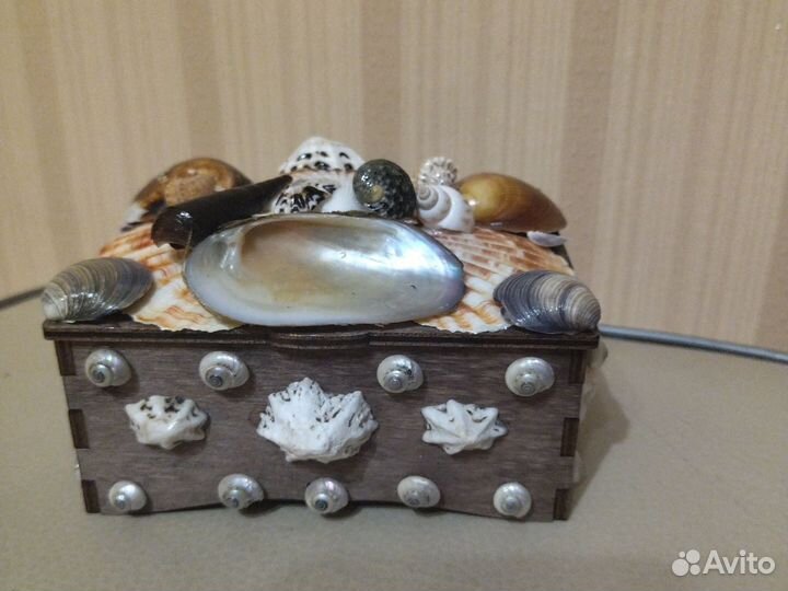 Шкатулка из ракушек