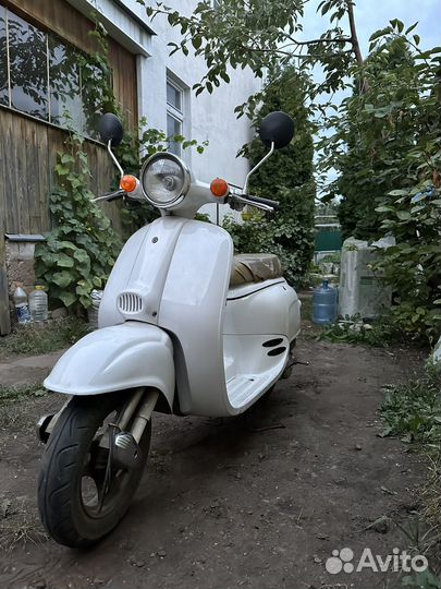 Скутер Honda giorno