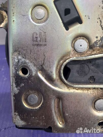 Замок двери передний левый Opel Vectra B