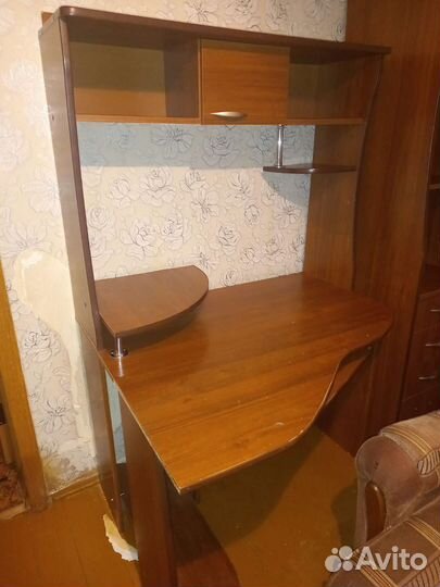 Компьютерный стол