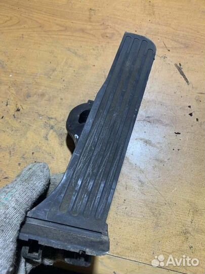 Педаль газа Skoda Octavia A5 лифтбек BSE 1.6 102