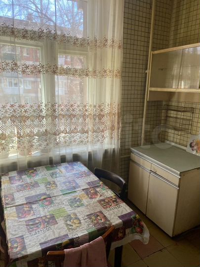 Комната 10 м² в 4-к., 2/5 эт.