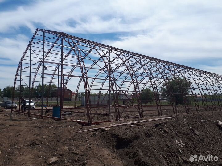 Сварщик, на монтаж стальных конструкций