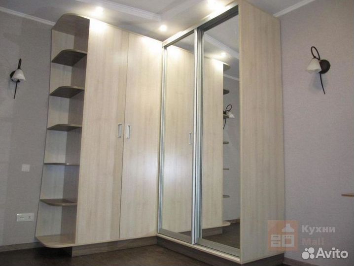 Черный шкаф