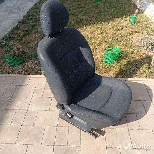 Сиденье водительское Рено symbol