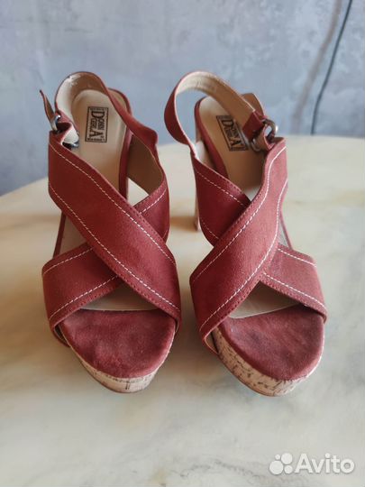 Босоножки женские 40 размер на каблуке