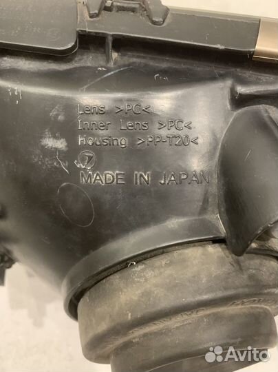 Фара правая subaru forester sg 5 левый руль