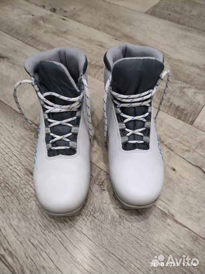 Лыжи 170 см, палки 120 см, обувь 39 размер (NNN)