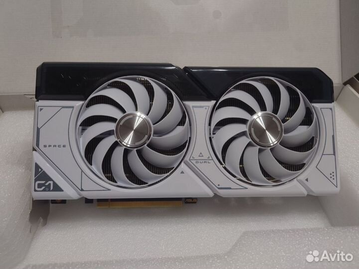 Видеокарта asus GeForce RTX 4070 White Dual OC Edi