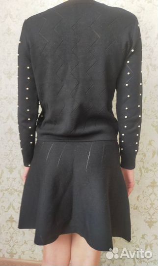 Костюм(кофта и юбка) 40-42 для девочки