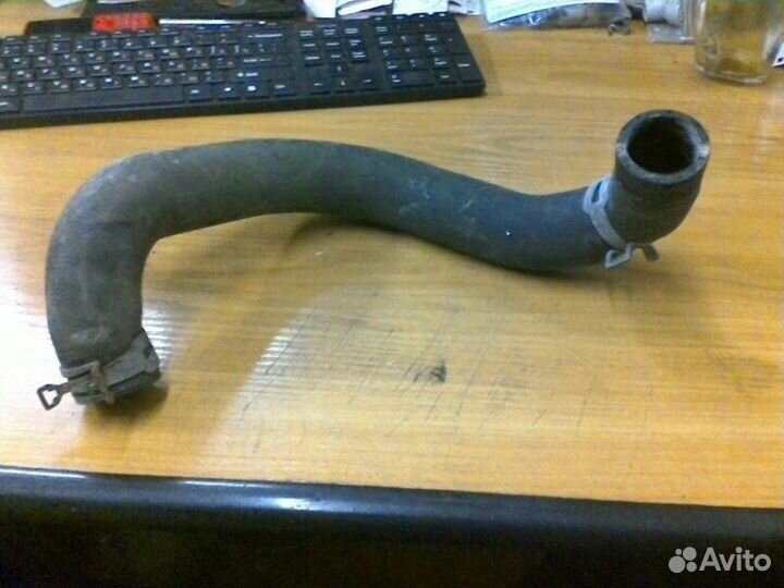 Патрубок радиатора Toyota Avensis 2 хэтчбек 1ZZ