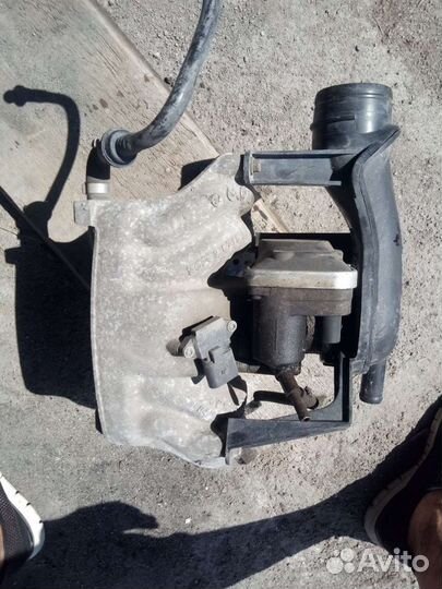 Коллектор впускной Skoda Fabia 1