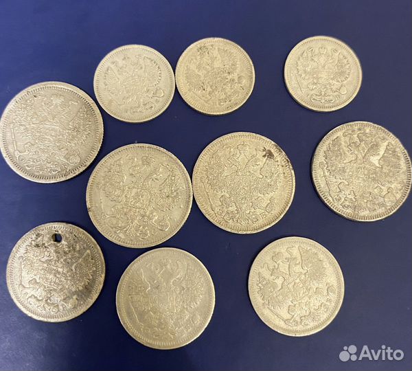 Серебряные монеты в количестве 10 шт