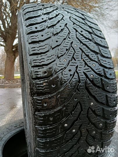 Nokian Tyres Hakkapeliitta 9 215/55 R17 98T