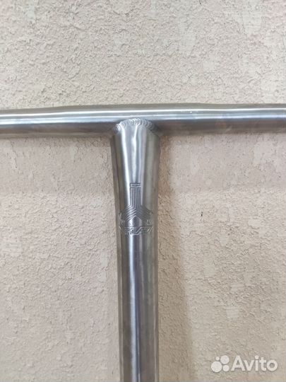 Титановый руль Triad для трюкового самоката