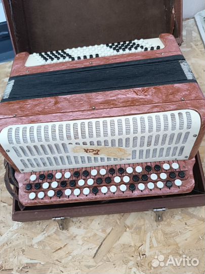 Гармонь, баян